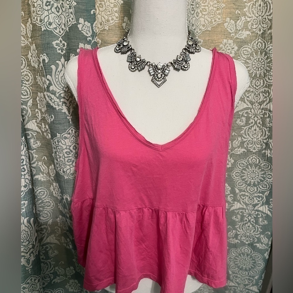 ABOUND from Nordstrom . Nwt pink baby doll  v-neck crop top .size large